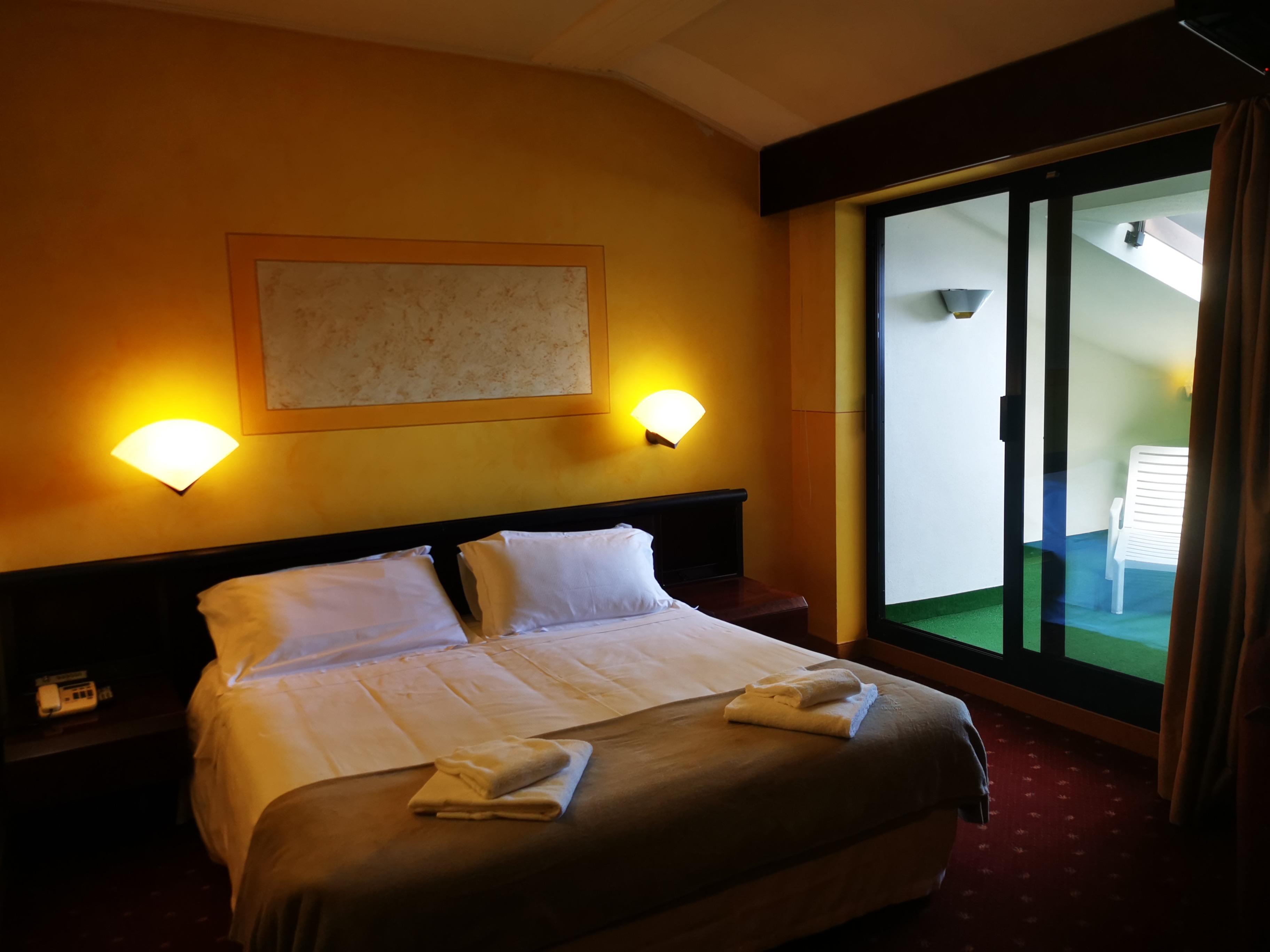 Hotel Concorde Арона Экстерьер фото