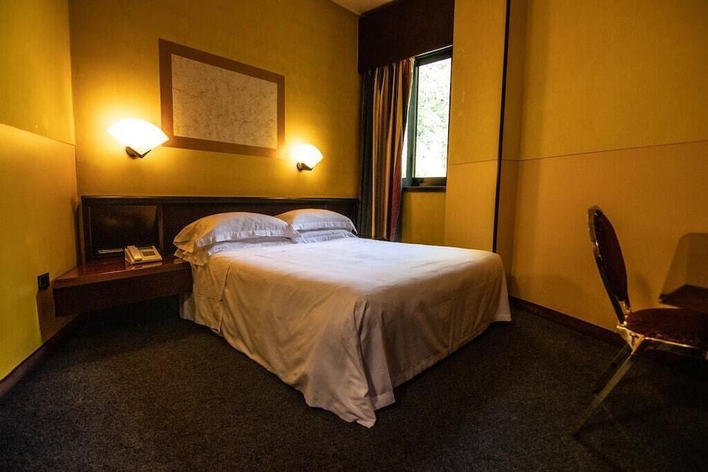 Hotel Concorde Арона Экстерьер фото