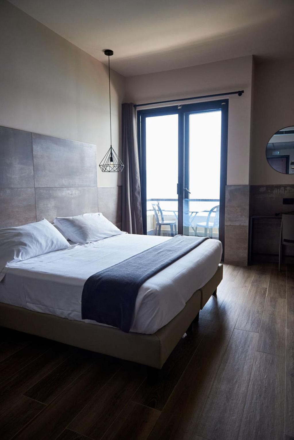 Hotel Concorde Арона Экстерьер фото